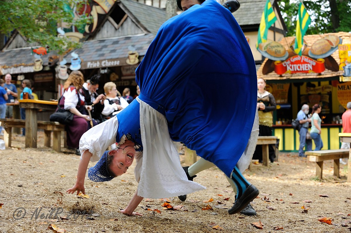 Daphne Cartwheel